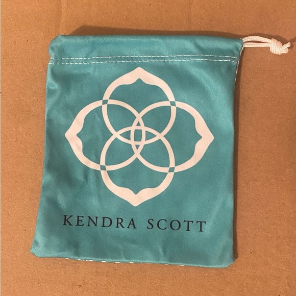 Kendra Scott dust bag - Picture 1 of 3